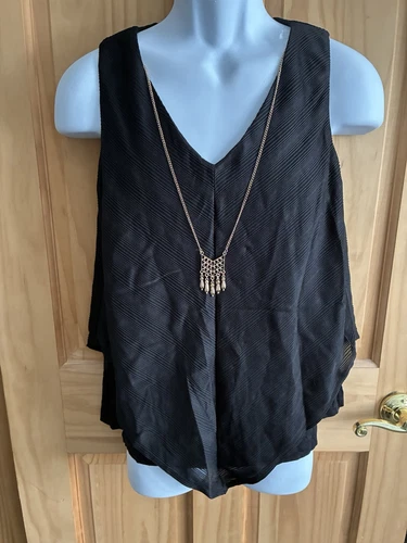 ALYX Canotta donna M a costine scollo a V a strati con collana