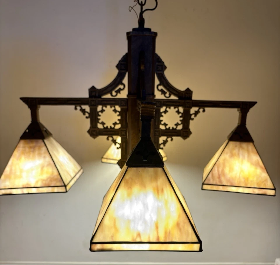 Lámpara colgante de vidrio de escoria manchada de 4 brazos estilo misión arte/artesanía Kichler de colección Foto 2 de 4