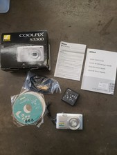 Nikon COOLPIX S3300 16MP Digital Camera with 6x Optical Zoom Silver , Bundle