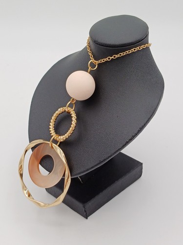 Beautiful Long Modern Gold Tone Hoop Detailed Pendant Chain Necklace - Picture 3 of 13