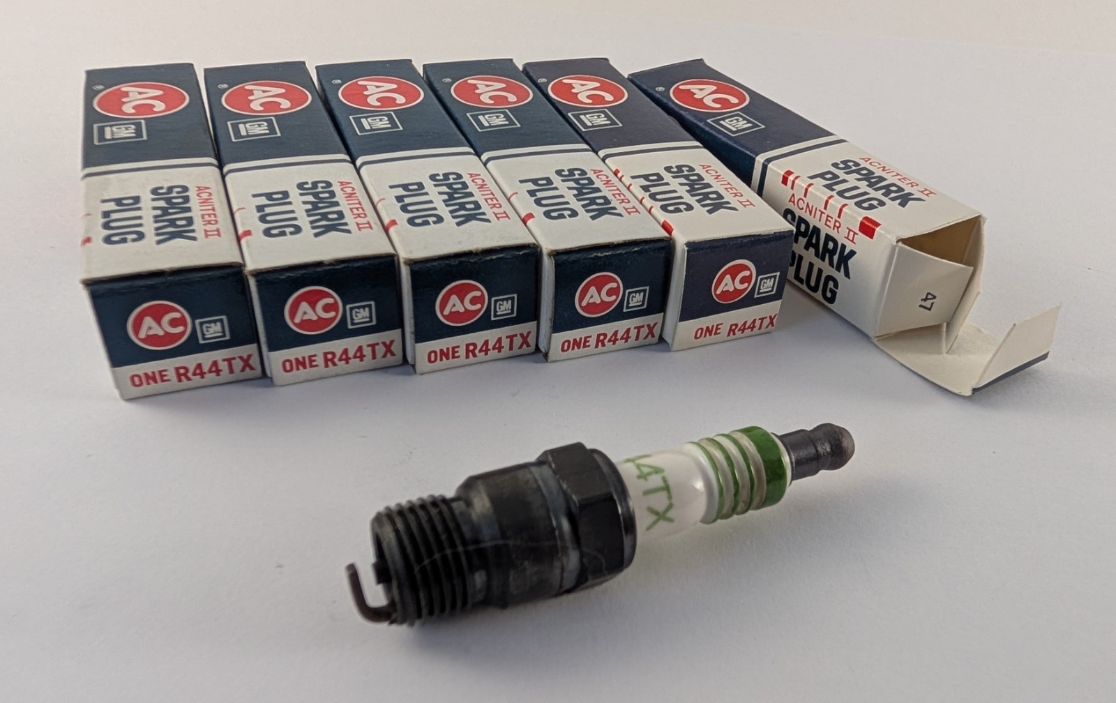 NOS Lot of 6 AC Delco R44TX GM Spark Plugs ACNITER II Made in USA Vintage