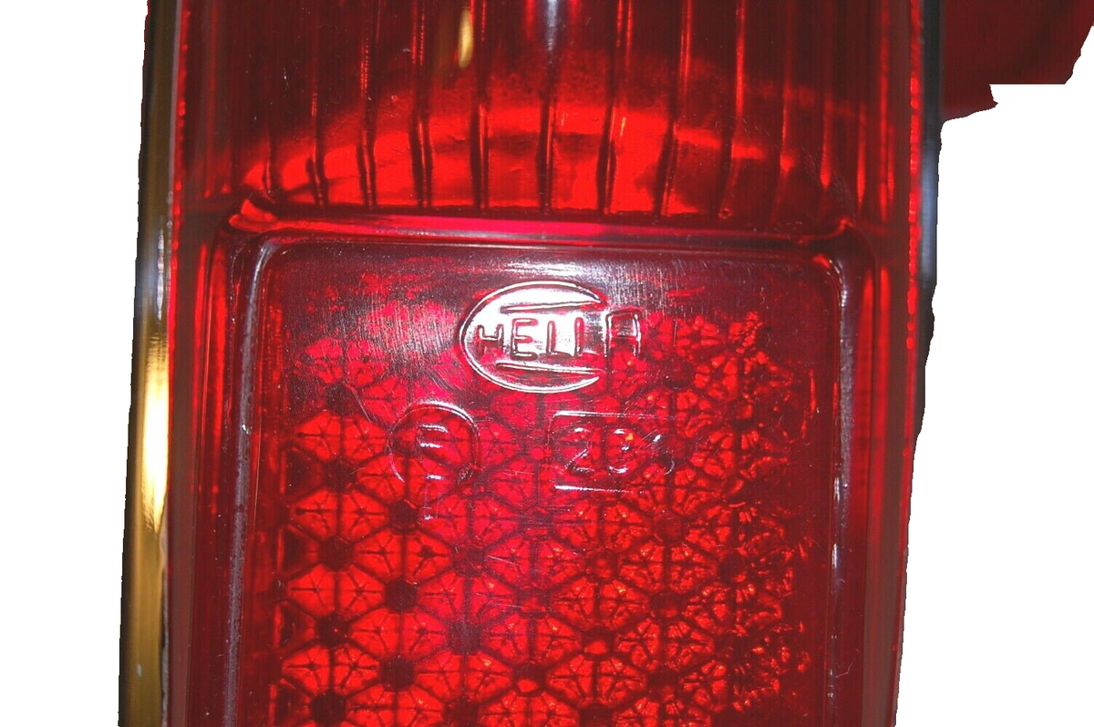 Feu De Recul Hella 82333 Pour Voiture Ancienne (Cox, Karmann, Porsche...), Chrome, Verre Fêlé
