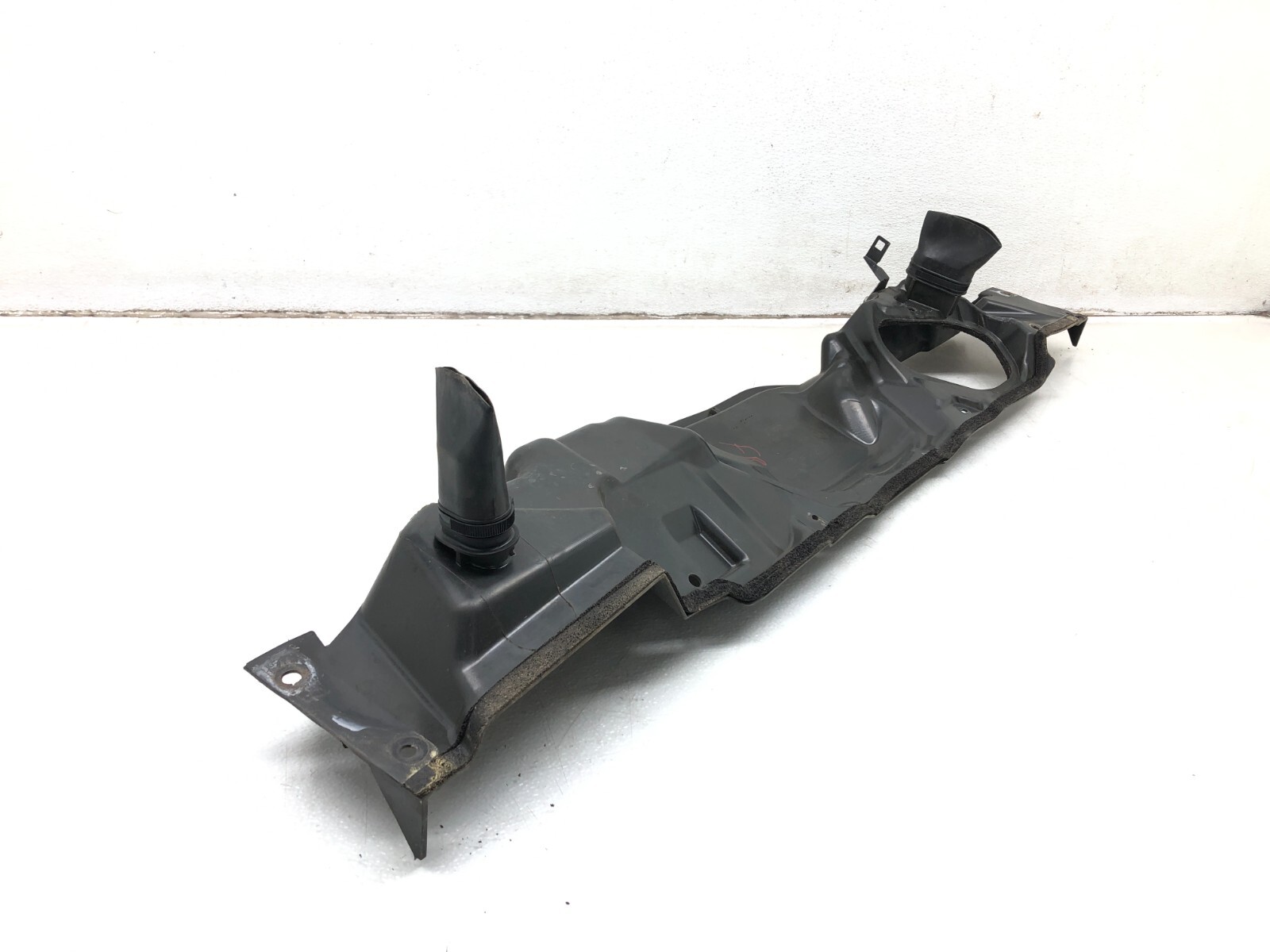 2008-2019 MASERATI GRANTURISMO S M145 FRONT WINDSHIELD COWL DRAIN TRIM PANEL OEM