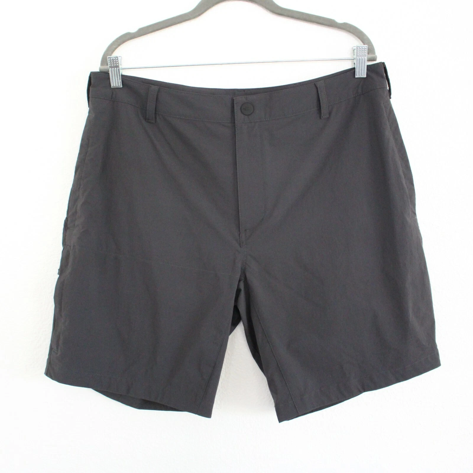 The North Face Flat Front Asphalt Solid Gray Shorts NWT - Men's Size 36