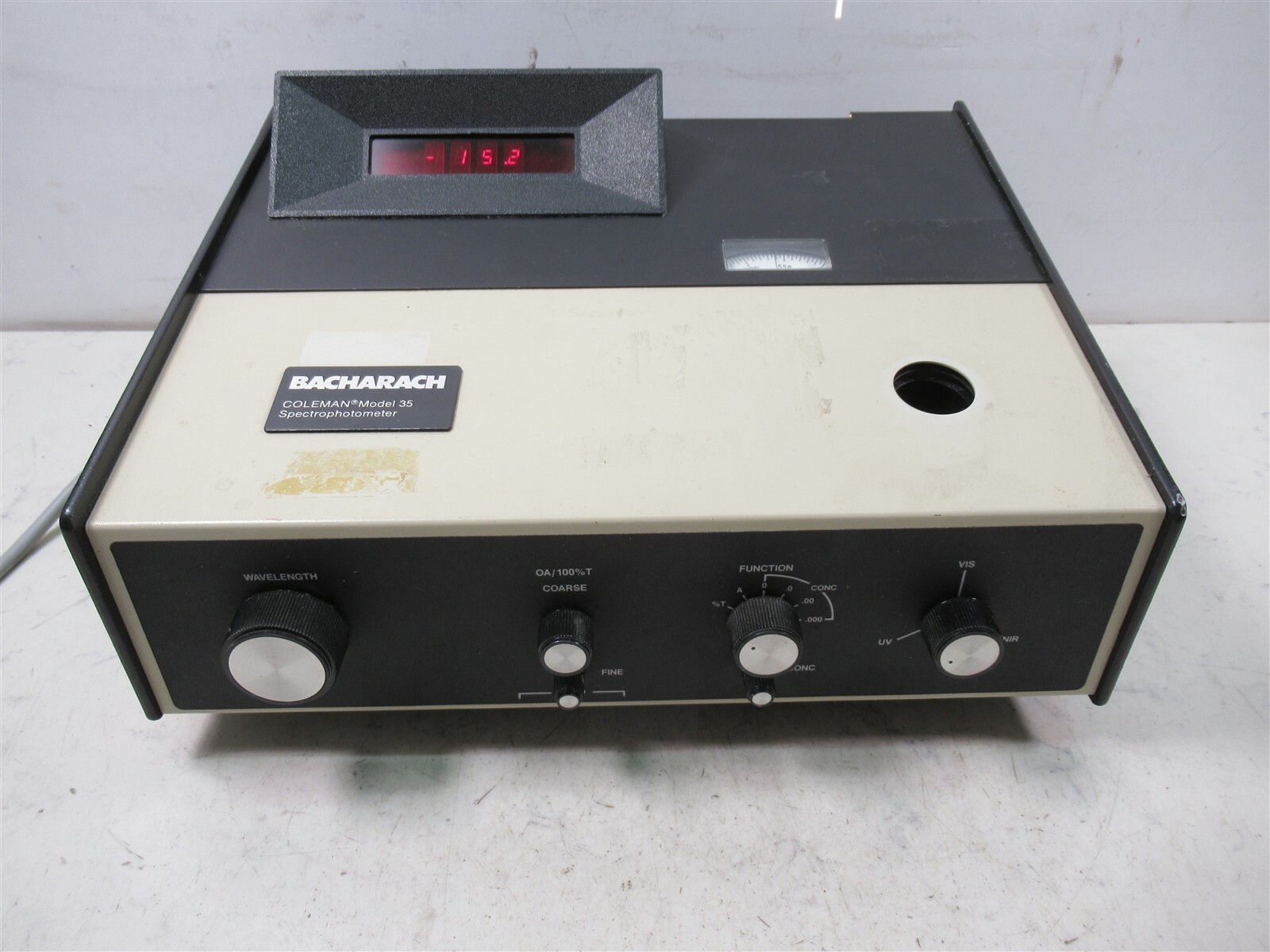 Bacharach Coleman Model 35 Spectrophotometer Benchtop Laboratory Device