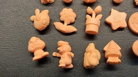 Lot of 21 Vintage Nintendo Famicom Super Mario Bros Keshi Rubber Figures Flesh