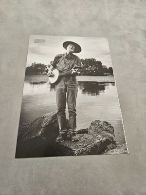 TPEEP373 MAGAZIN BILD 11X8'' PETE SEEGER 