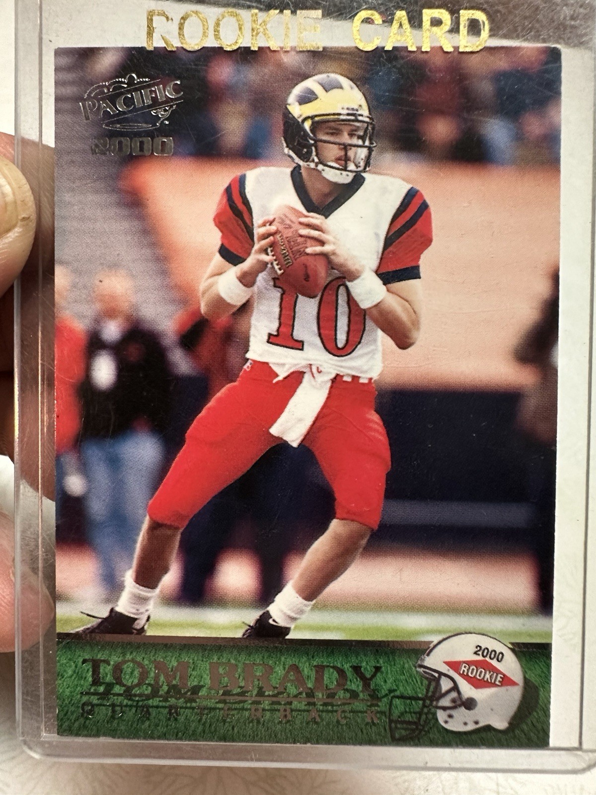 2000 PACIFIC #403 TOM BRADY ROOKIE CARD - NEW ENGLAND PATRIOTS / MICHIGAN