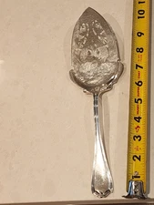 REED & BARTON HEPPLEWHITE C1907 STERLING SERVER 10"