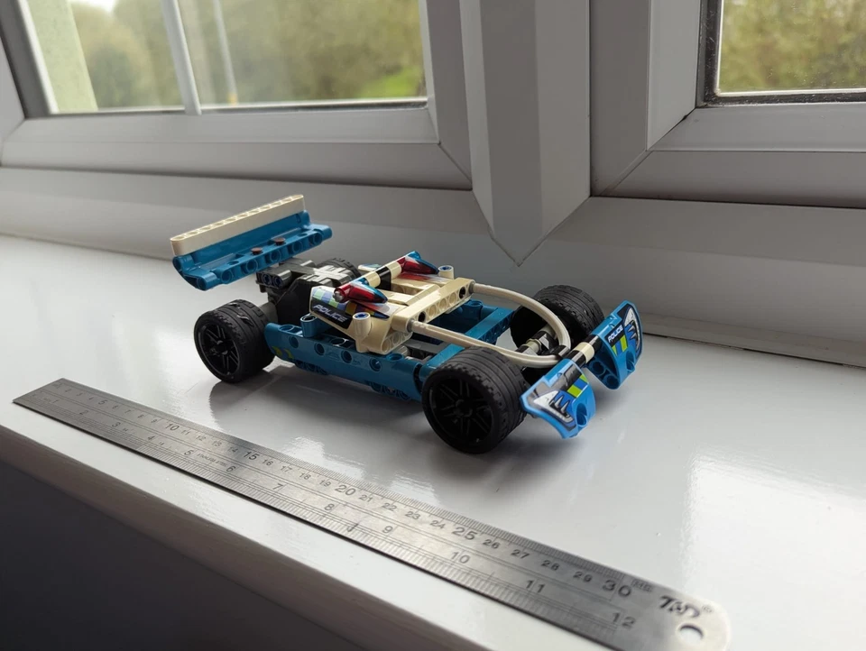 LEGO Technic 42091 Police Pursuit, photo 1 of 5