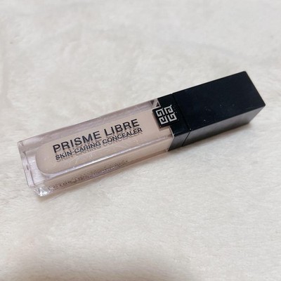Givenchy Prisme Libre Skin-Caring Concealer C105