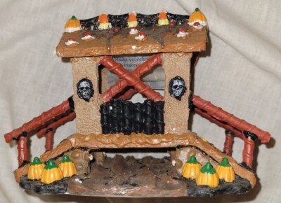 Lemax Sugar And Spice Goblin Bridge Gingerbread House