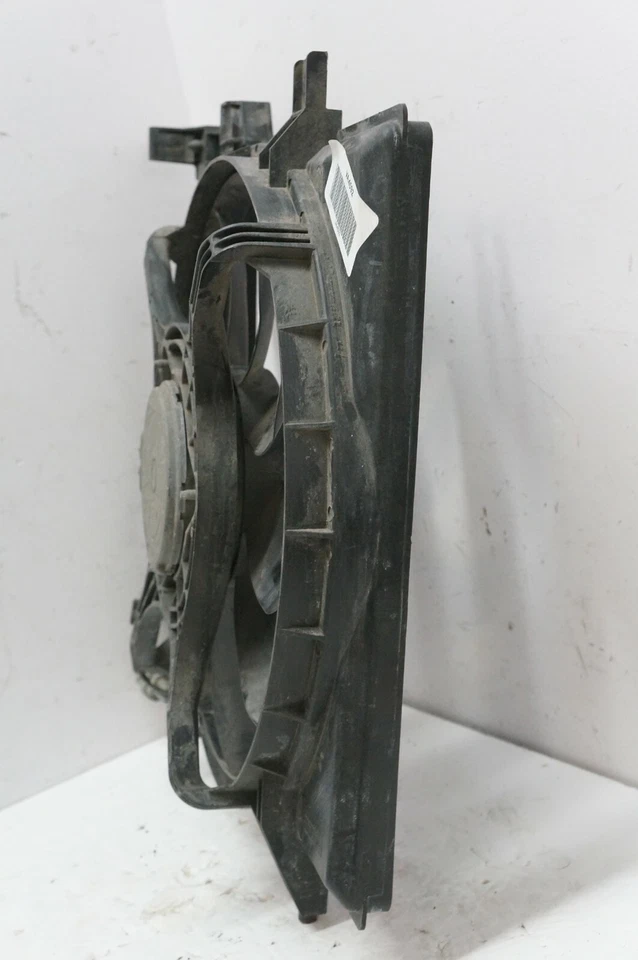 Conjunto de ventilador de refrigeración del radiador Subaru Impreza 2008-2014 2,5 L 45122FG003 OEM Foto 4 de 4