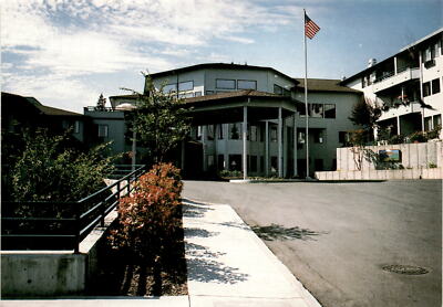 Cascadian Place Retirement Residence, Everett, WA, Commercial Postcard
