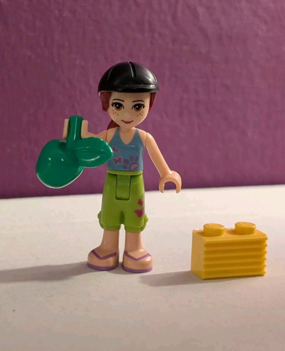 Lego Friends Mia Horse Riding figure with Hay Apple UK