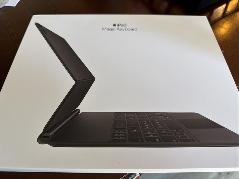 Apple A1998 MXQU2LL/A Magic Keyboard for iPad Pro 12.9" 3rd, 4th, And 5th Gen
