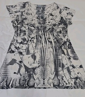 Unity World Wear Women's XL Blouse White/Gray/Black