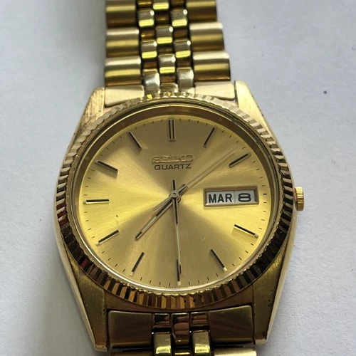 Vintage SEIKO 7N43-8111 Men's Quartz Watch Gold Tone Working with SEIKO Box