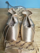 Triumph Grishko Pointe Shoes 3 XX H 2019 0519N TRS HD