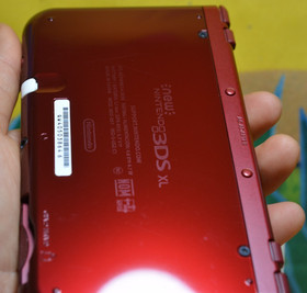 Clean Nintendo New 3DS XL Metallic RED W/ Box, Charger & Stylus USA Version