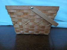  Medium Size Wicker Basket  with Handle 