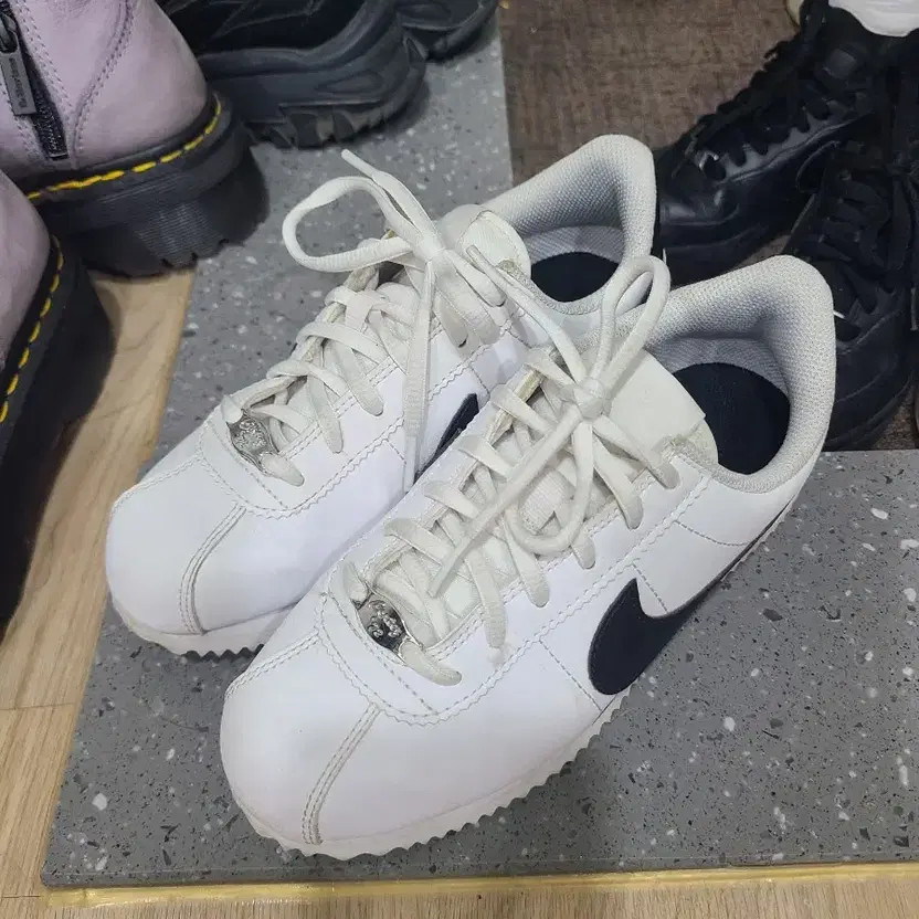 Nike Cortez 225 Sneakers