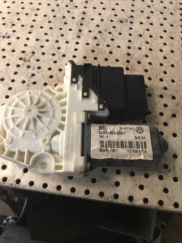 Original VW Bora Variant Fensterhebermotor hinten links 1C0959811A