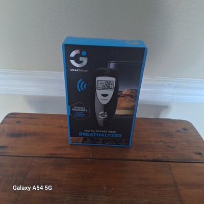 Smartgear Digital Pocket Size Breathalyzer Stay Safe These Holidays