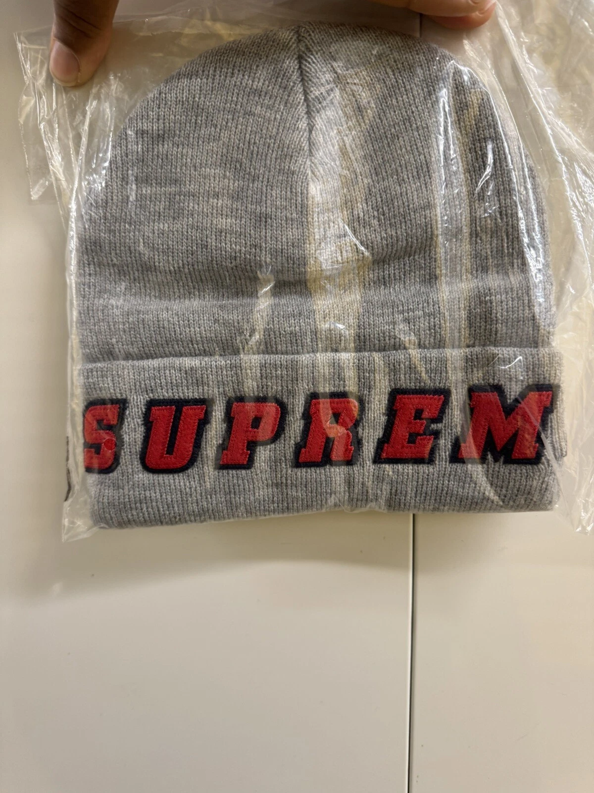 Bonnet logo feutre suprême gris bruyère 2019