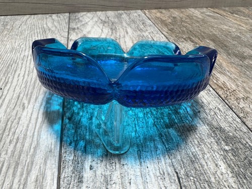 Posacenere vintage in vetro blu cobalto fiore di loto peta fondo ciottoli - Foto 3 di 7
