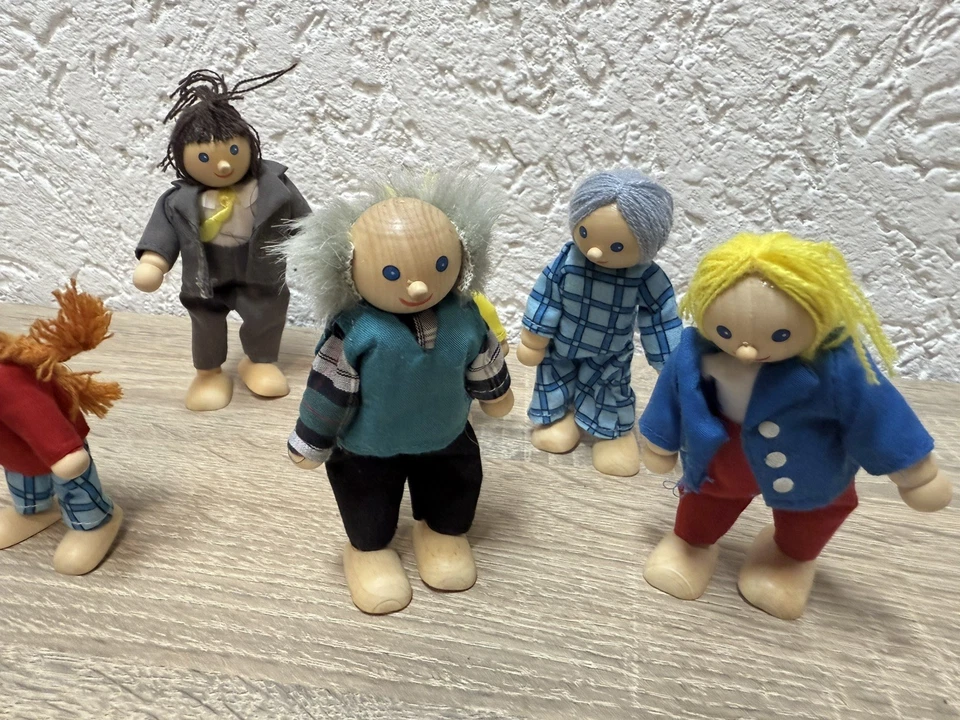 goki Biegepuppen "City Familie" 6-tlg. Set für Puppenhaus, Holz - Bild 3 von 4