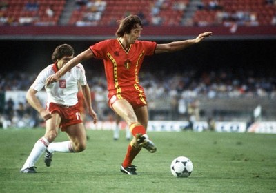 1982 World Cup Poland 3 v Belgium 0 Poland's Wlodzimierz Smolarek - Old Photo 1