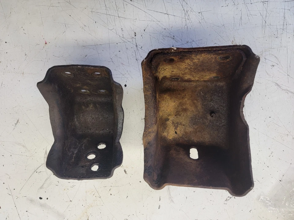 Jeep CJ 1972-86 Factory 258 4.2 6cyl Engine Motor Frame Mounts CJ5 CJ7 CJ8 - Imagen 4 de 4