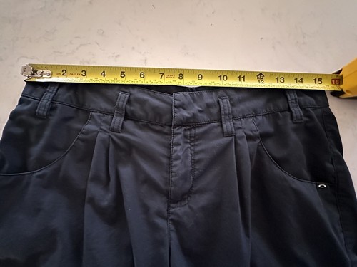 OAKLEY Women’s Black Pleated Shorts Size 6 - 第 3/6 張圖片