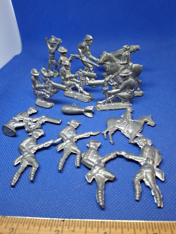 Vintage 16 Piece Lead Civil War Handmade Metal US Army Soldiers Horse Artillery