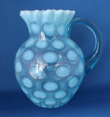 Philippa Whittle“The Blue Jug”ビンテージ Large Vintage Fenton - Blue Opalescent Glass Coin Spot Water