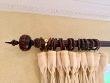 Elegant Wooden Curtain Rod with Decorative Rings & Finials (3m)