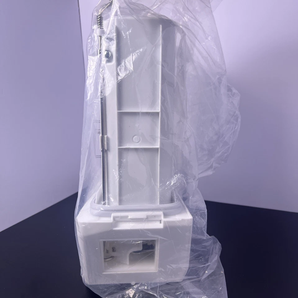 Conjunto de bandeja de hielo y barrena Samsung (DA82-01397A) OEM para refrigeradores Samsung Foto 3 de 4