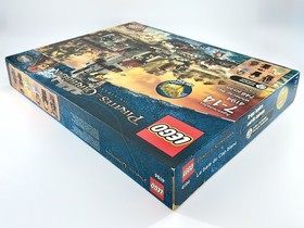 New Sealed LEGO Pirates of the Caribbean: Whitecap Bay (4194)