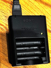 Sony AA or AAA Ni-MH Battery Charger w/Power Cord BC-CS2A TESTED