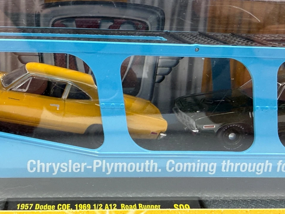 M2 Auto-Haulers 1957 Dodge COE w/ 1969 Road Runner & 1971 Hemi Cuda, 1:64, NIB - Image 4 of 4