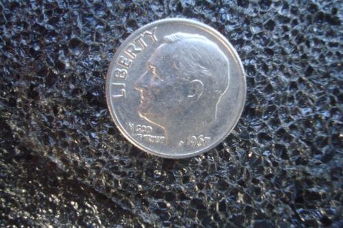 USA - 1967 America Roosevelt Dime Coin No Mint Mark - Picture 1 of 2