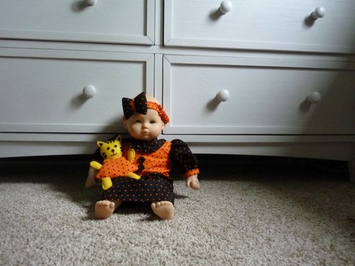 Adorable Halloween Dress for 15" or 18" Doll - Picture 2 of 3
