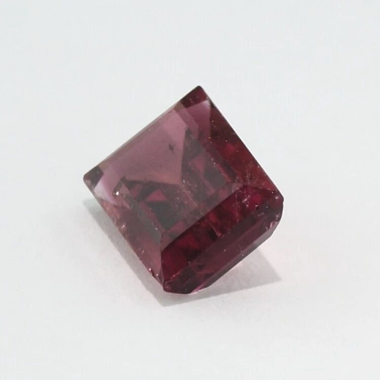 RUBELLITE TOURMALINE 11.80 x 7.80 MM BAGUETTE CUT F-3661 - Image 2 of 4