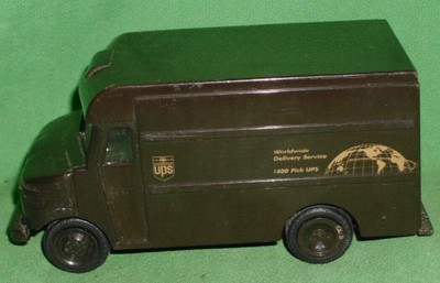ups toy truck plastic