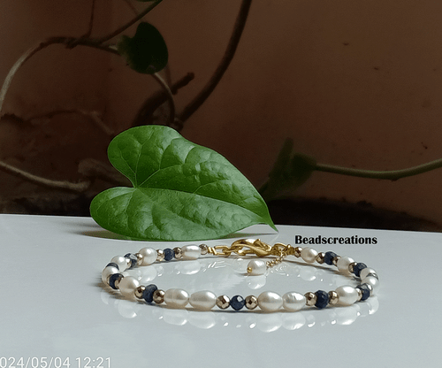 Bracciale Perla Bianca e Lapislazzuli Pirite Gioielli Perline Regalo per Lei - Foto 2 di 8