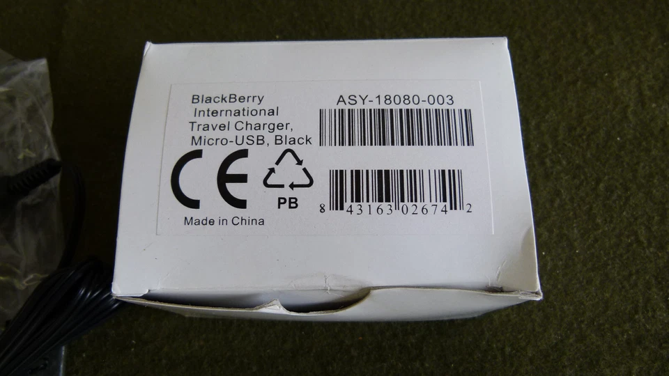 Blackberry International PSM04R-050CHW1(M) Travel Charger Micro-USB, Black - Image 2 of 4