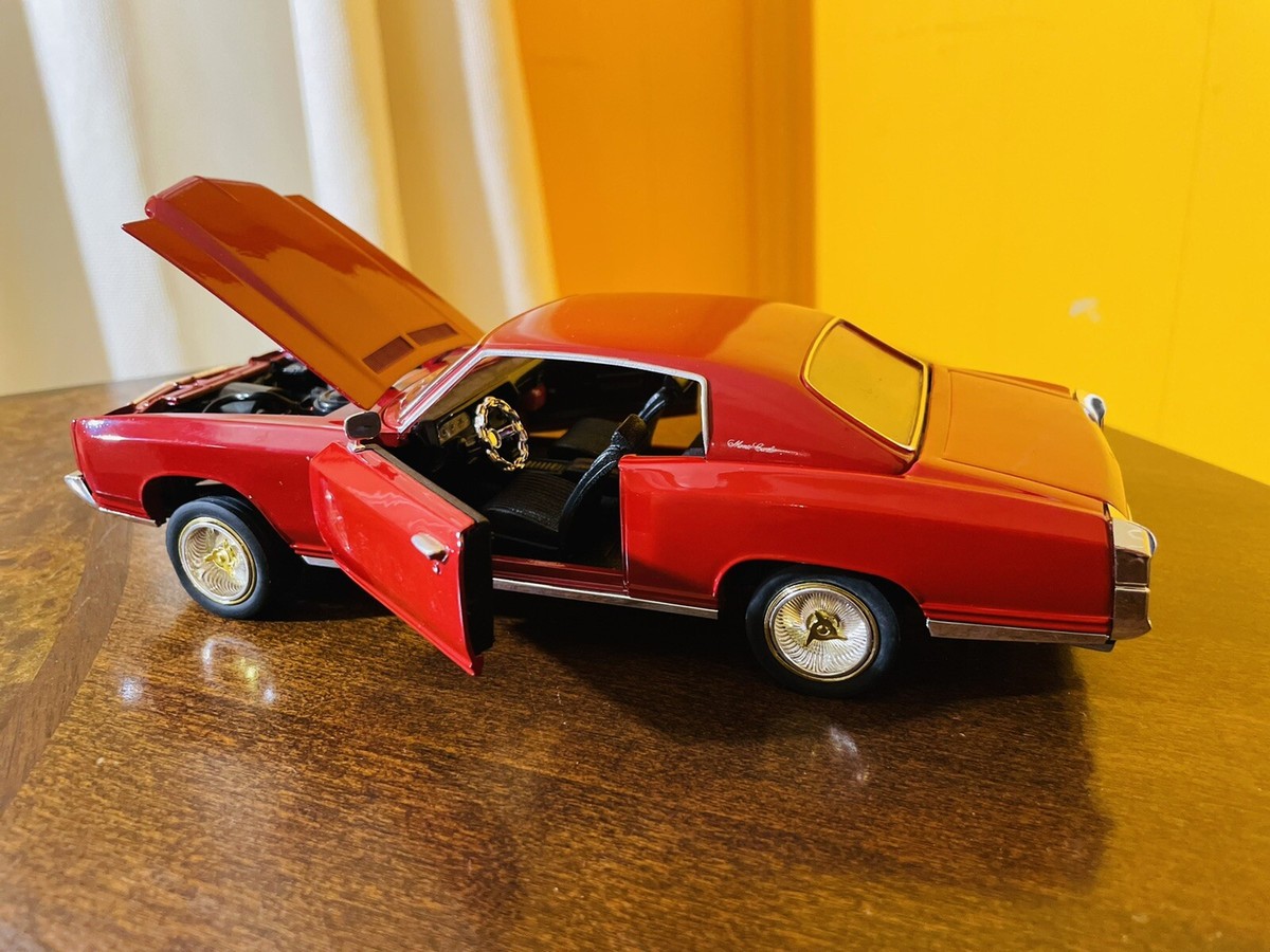 Saico Die Cast Model: 1970 Chevrolet Monte Carlo SS454 1:24 Scale