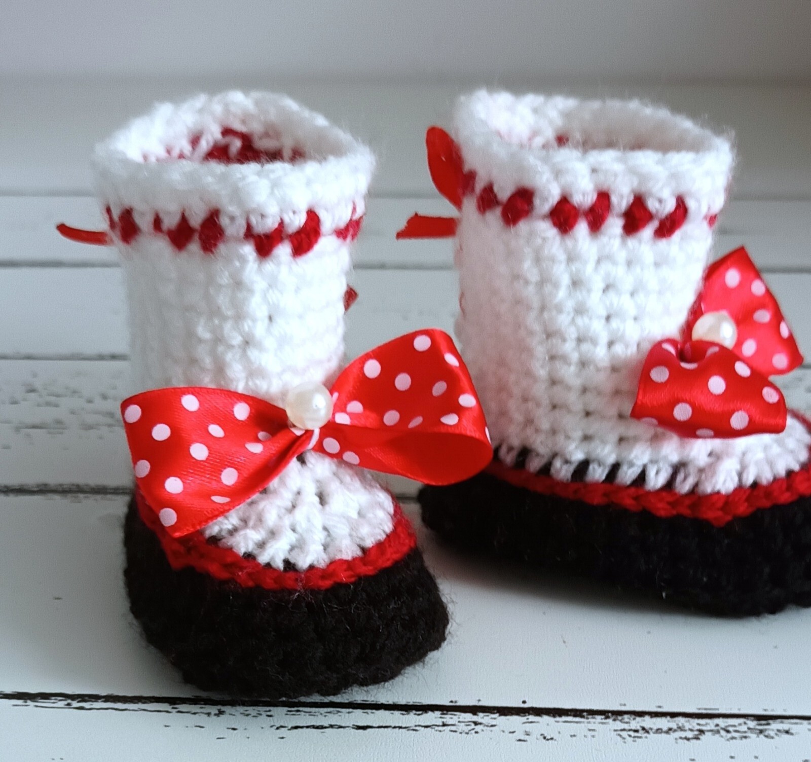 BABY MINIE CROCHET SHOES YOUR BABY'S NAME HANDMADE WOOL TRAINERS SNEAKERS REDS