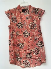 Who What Wear Top Size XS Pink Black Floral Deep V Neck Ruffles Lightweight HiLo